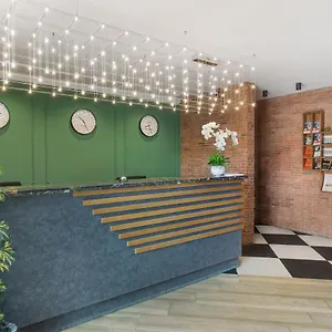 Otel Old ****