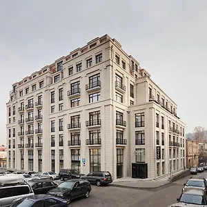 https://gallery-palace-hotel.alltbilisihotels.com